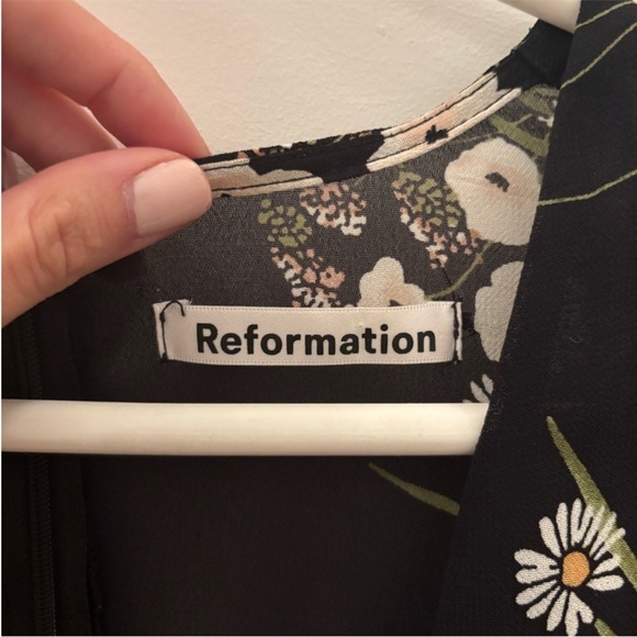 NWOT Reformation Lauralei Black Ruffled Puff Sleeve Veuve Floral Mini Dress 4 XS - Picture 7 of 13